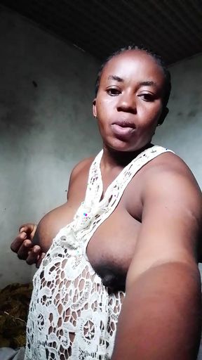 Matured woman  giving  her pussy sweet massageYou can&#039;t definitely resist this African Black woman&#039;s boobs