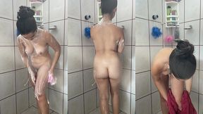 camera escondida flagra novinha gostosa debora prado tomando banho