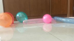 BALLOONS POPPING UNDER BIG FEET - MOV Mobile Version