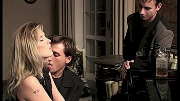 The pianist Daniella Schiffer double penetrated by 2 cocks