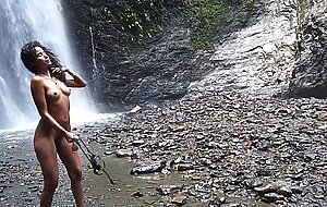 Watch4beauty, mia nix beauty by the waterfall backstage