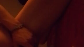 Vékony, fehér orosz meleg pislogók kemény nyilvános seggüket döngetik