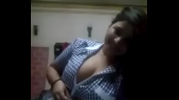 Girl show her boobs at Cam&#039_s