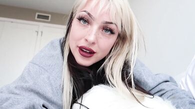 Girlfriend's Persuasive CEI