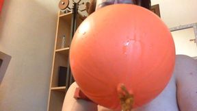 I inflate a balloon and squirt on it and in it 720HD