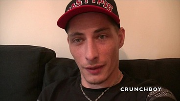 jeujne blond de 20 ans passif baisé sans capote par un mec tbm