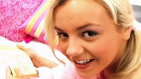 Sexy Blonde Bree Olson Gets Her Shaved Pussy Filled and Covered in Cum