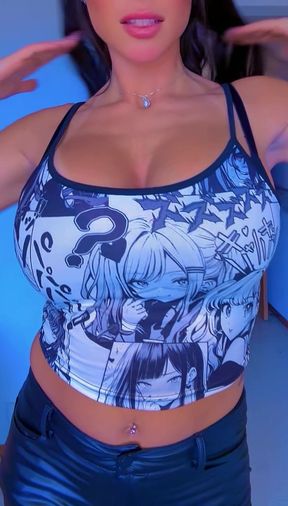 Big-titted milf shows off her cute boobs on OnlyFans