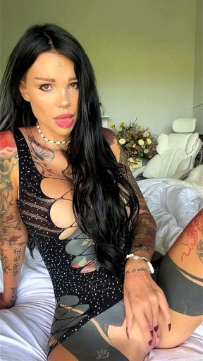 Tattooed horny baby masturbating her wet pussy