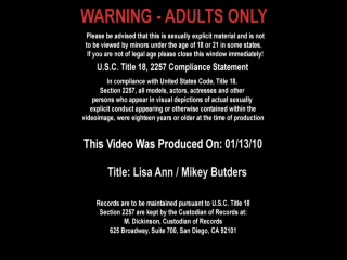 Trainer Lisa Ann fucking in the floor with her big tits