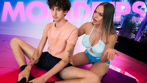 Seductive MILF in sexy yoga pants shows off her perfect ass