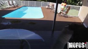 Twerking Hottie's Anal Pounding - Mofos.com