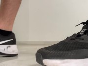Macrophilia - gym shrinking foot crush