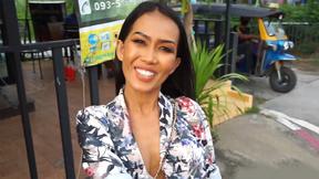 ”Thai MILF amateur takes a huge dick assfucking after being picked up”