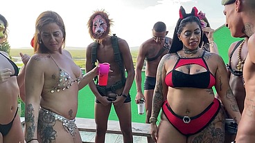 Suruba de carnaval tudo misturado