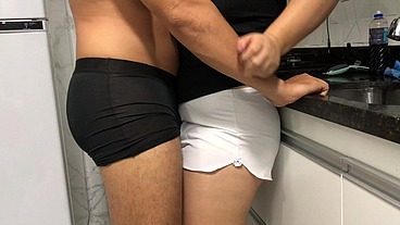 She grinds in SHORT SHORTS on the BED and in the KITCHEN — DRYHUMP COMPILATION