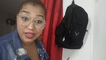 Vengo de la calle cansada camine mucho necesito que alguien que me quiera llevar al trabajo todos los d&iacute_as!!