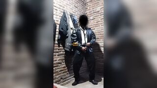 Bapak Ngocok Pake Jaket Kulit