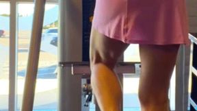 Toe Presses On The Pull Up Machine