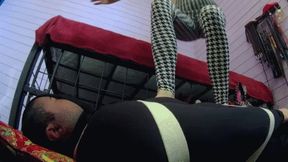 Barefoot trampling for slave (wmv)