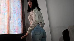 Laura's Hot Sex Session: Unleashed After Stripping Her Tight Jeans, She Saddle Sucks Like A Pro