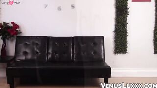 Big boobed Jessy Dubai knows exactly how to seduce her viewers