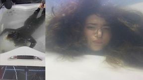 Dual view holding my breath underwater