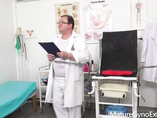 Gyno exam and real climax of sexy hottie Valentina Sierra