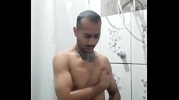 Tomando meu banho di&aacute_rio