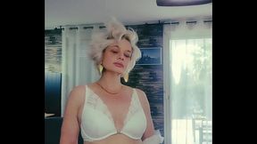 Vient finir de me deshabiller