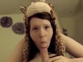 Moda przyjmuje spermę na twarz