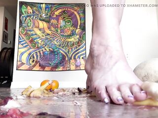 Size 16 Foot Crush W Fruit by 67 Female-dominant