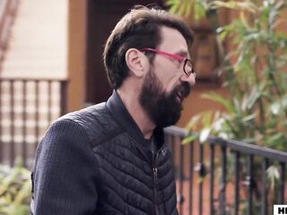 Hawt Tourist Banged By Large Cocked Owner