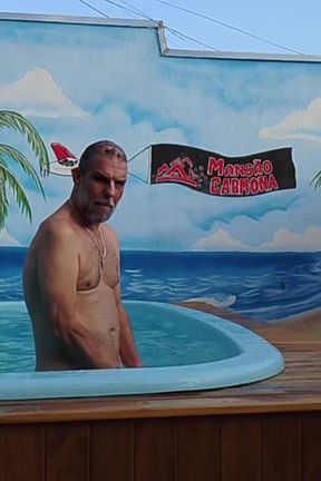 Aidocarmona Enjoying a Pool Wanting to Fuck an Ass