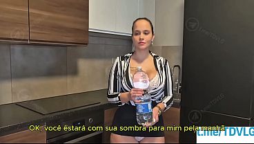 Secretaria molha tudo e os patr&otilde_es fode ela e mija na boca LEGENDADO