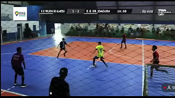 Novinha branquela tomando leitada pro dotado de denise.