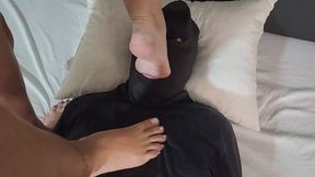 3 DOMMES FOOT DOMINATING MALE SLAVE SASHA DUTZ TURN
