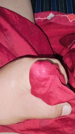 Saree handjob