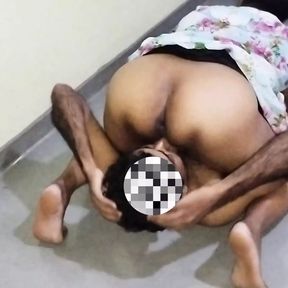 Sri Lankan couple suck each other pissy and dick in 69 position