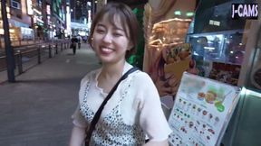 In Crimson Light, Mitsuki Maya Moves Like a Flame Set Free - 2