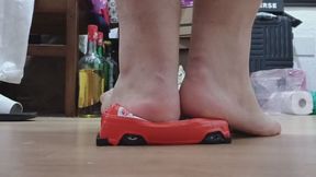 100kg, 220lbs man trampling toy car