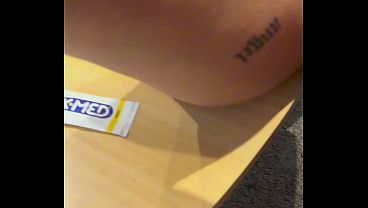 Sexo real no escritorio - Casada safada fode com o chefe no escritorio e faz o marido corno gravar tudo