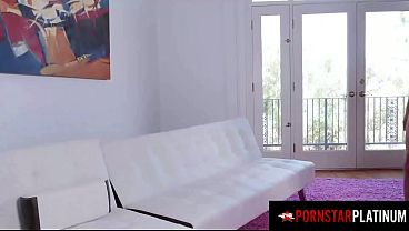 PORNSTAR PLATINUM Brooke Beretta Shares Dick With Diamond Fox