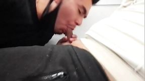 Joven monoso me mostr&oacute_ su verga y me incit&oacute_ a mamarsela hasta llegar a CD Azteca