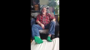 Bear Jerks off in Green Socks