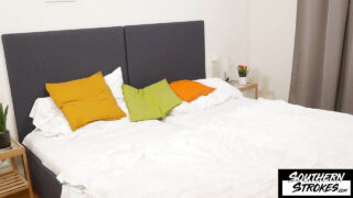 Szopás, maszturbáció, ejtés, mélytorok, kézimunka, szopás, csupasz hátú, megdugva – amatőr fiatal tini srácok nagy faszokkal basszák a seggüket