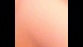 Me monto y follo a mi marido con un arnes strapon y se corre, me pide que pare y le reviento el ano como el me la mete goza de placer cambio de roles