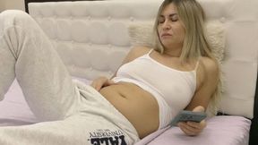 Look how my bloated stomach reacted to the hiccups MP4 FULL HD 1080p