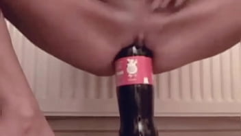 Dengan botol coca cola