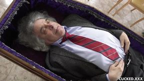 ”Slutty blonde Sophia Grace fucks that guy at the funreal”